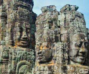 yapboz Yüzleri taş, Angkor Wat